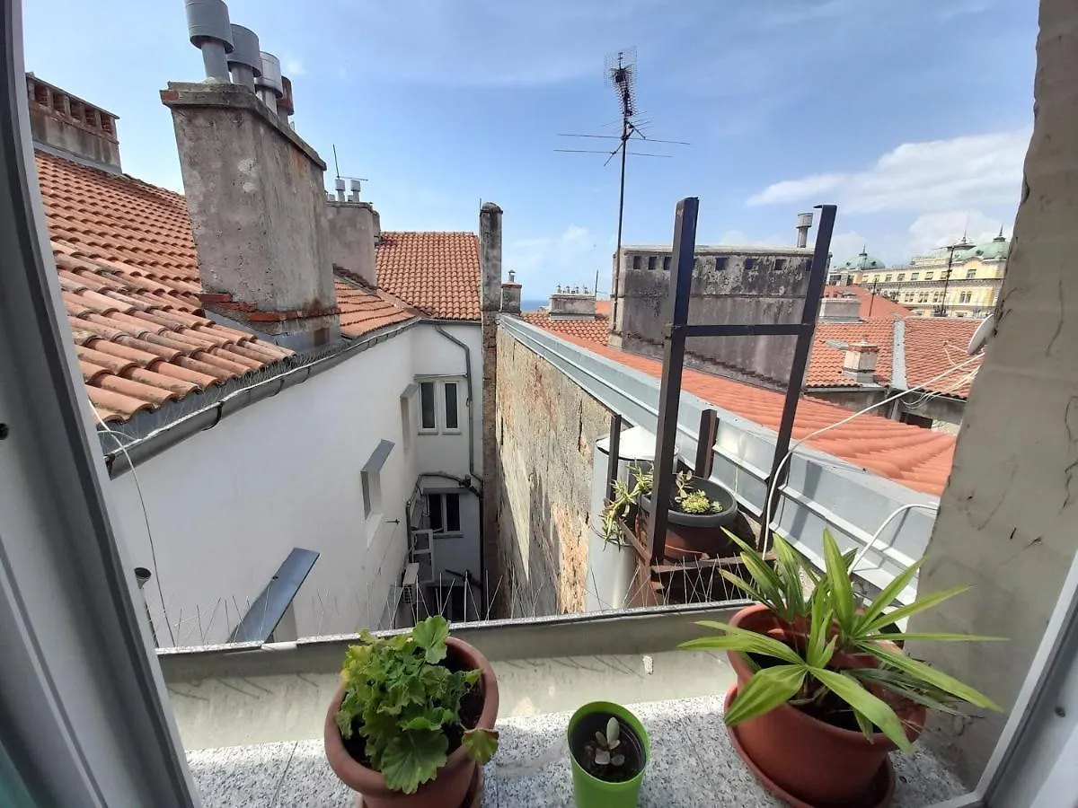 Patty Pepper'S Apartment Rijeka 0*,